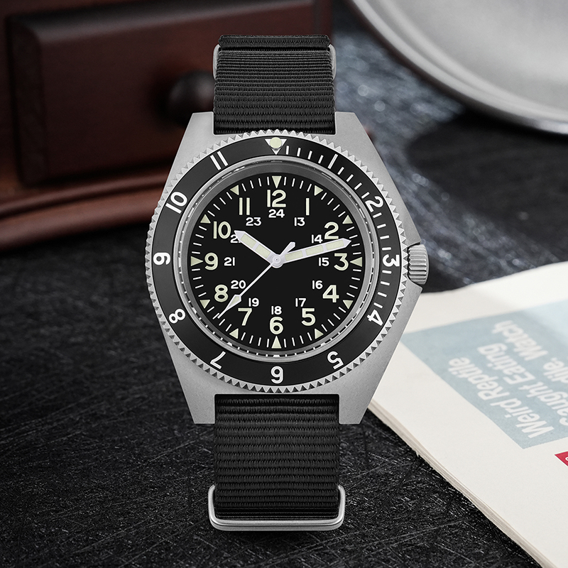 Zegarek kwarcowy Watchdives WD – Men Accessories Bracelet recenzja i cena
